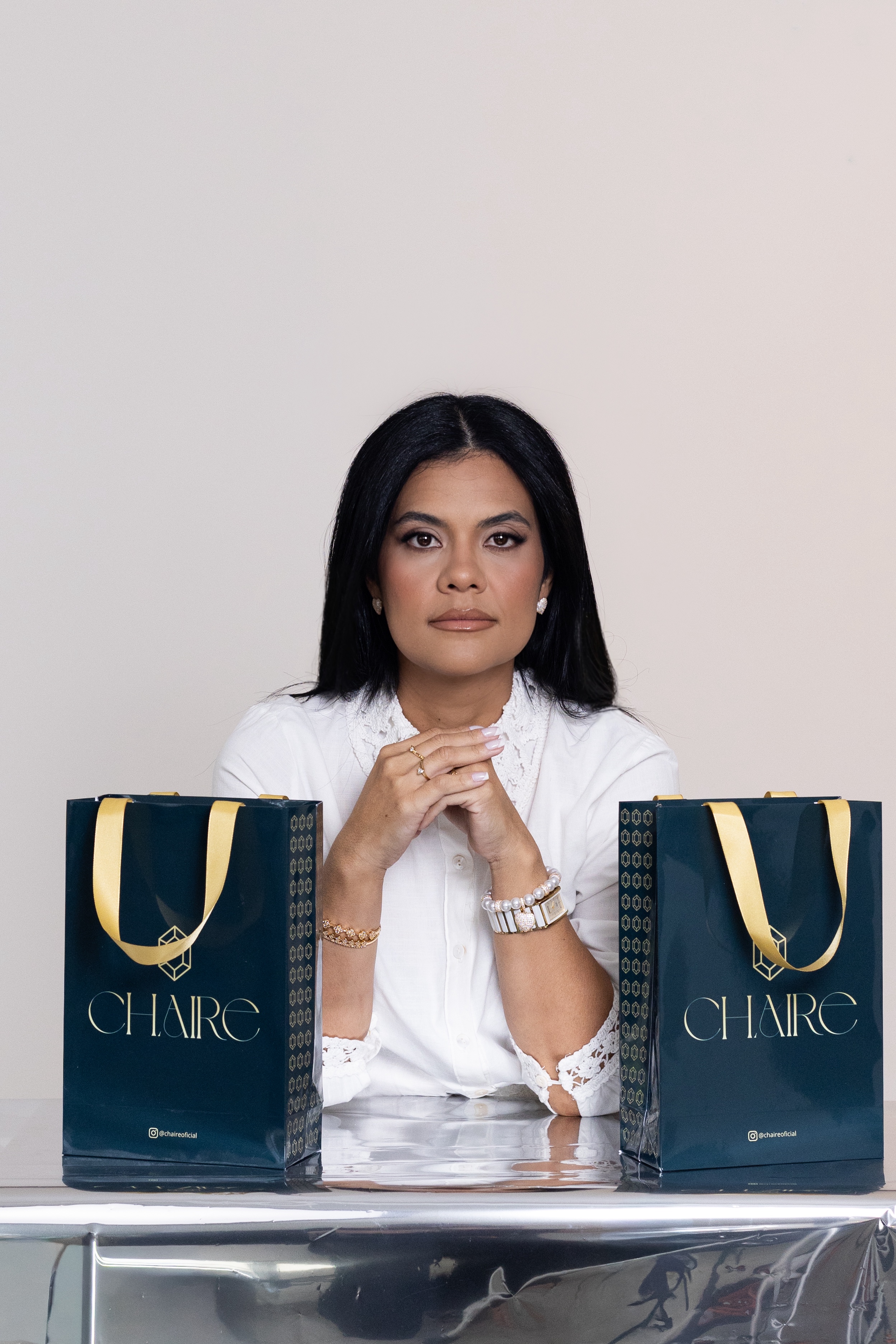 CHAIRE — Elegância e Autenticidade